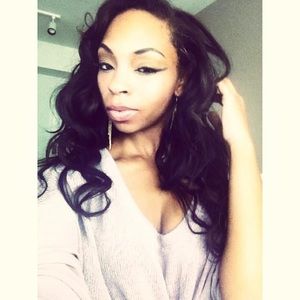 Meet your Posher, Kareisha welcome to my closet